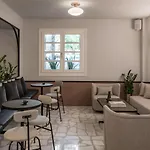 Bed & Breakfast 72 Ad Urban Comfort 4*