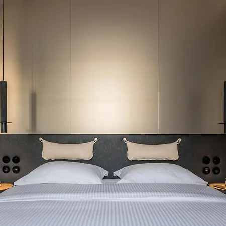 72 Ad Urban Comfort Салоники
